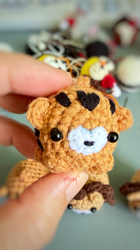Mini Animal Amigurumi in keychain (without charm)