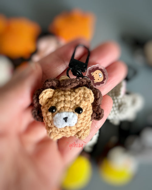 Collab - Mini Animal Amigurumi in keychains (with charm)