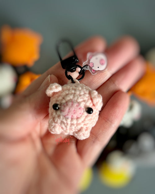 Collab - Mini Animal Amigurumi in keychains (with charm)